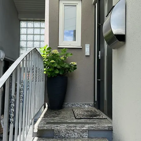 Deluxe Mit Terrasse Prestige 2 * 腓特烈港
