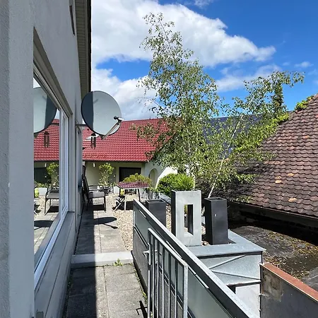 Deluxe Mit Terrasse Prestige 2 * 腓特烈港