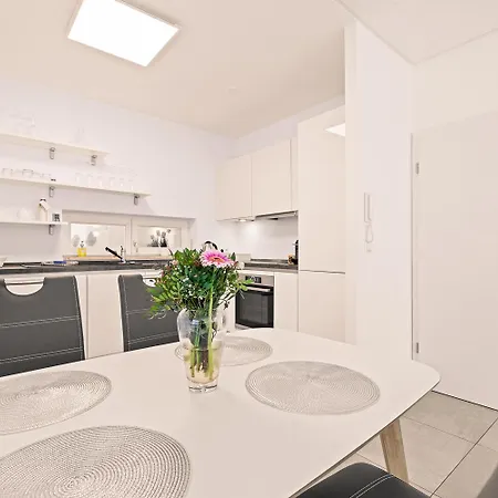 Apartmán Deluxe Mit Terrasse Prestige 2 Friedrichshafen