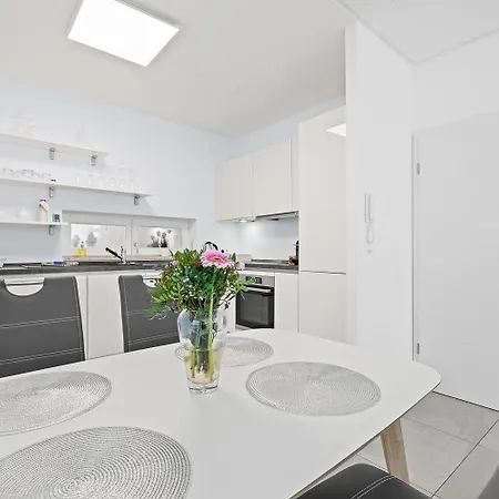 Deluxe Mit Terrasse Prestige 2 *